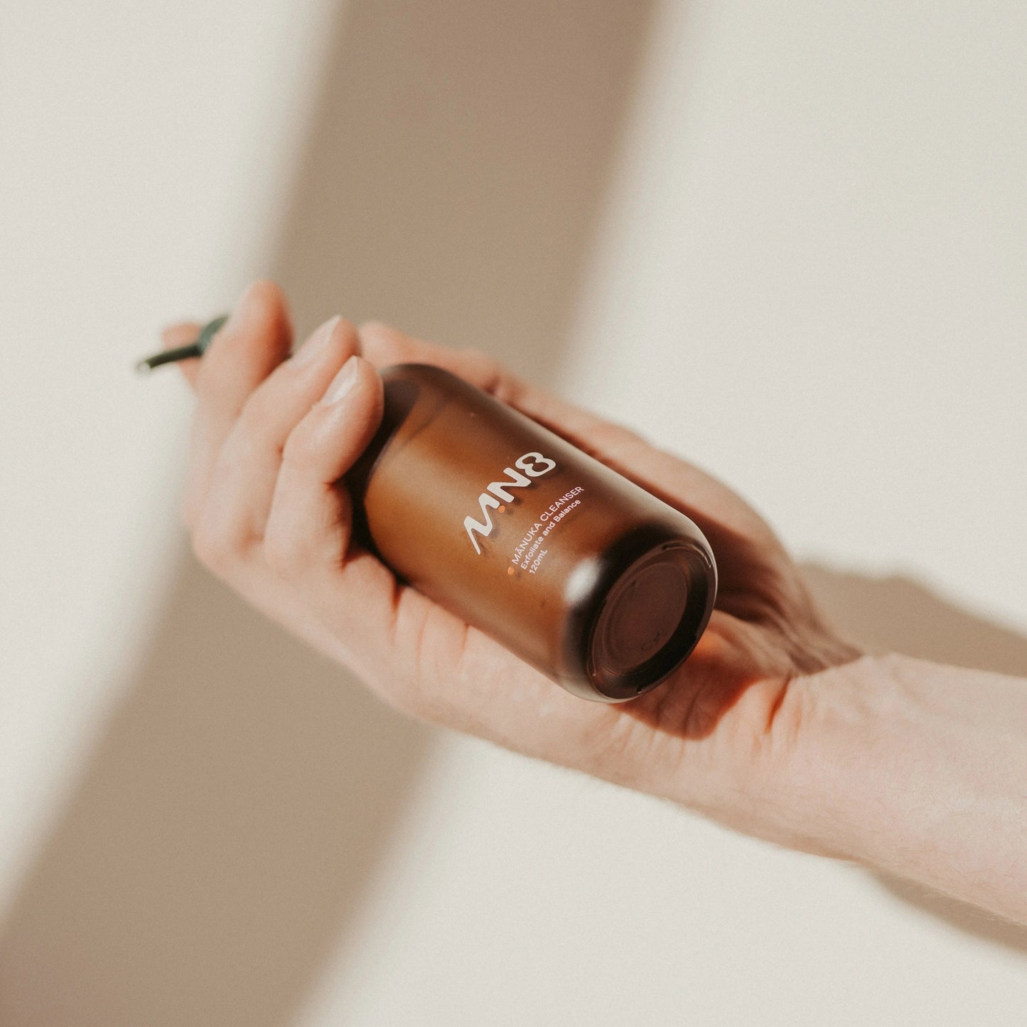 MĀNUKA EXFOLIATE CLEANSER